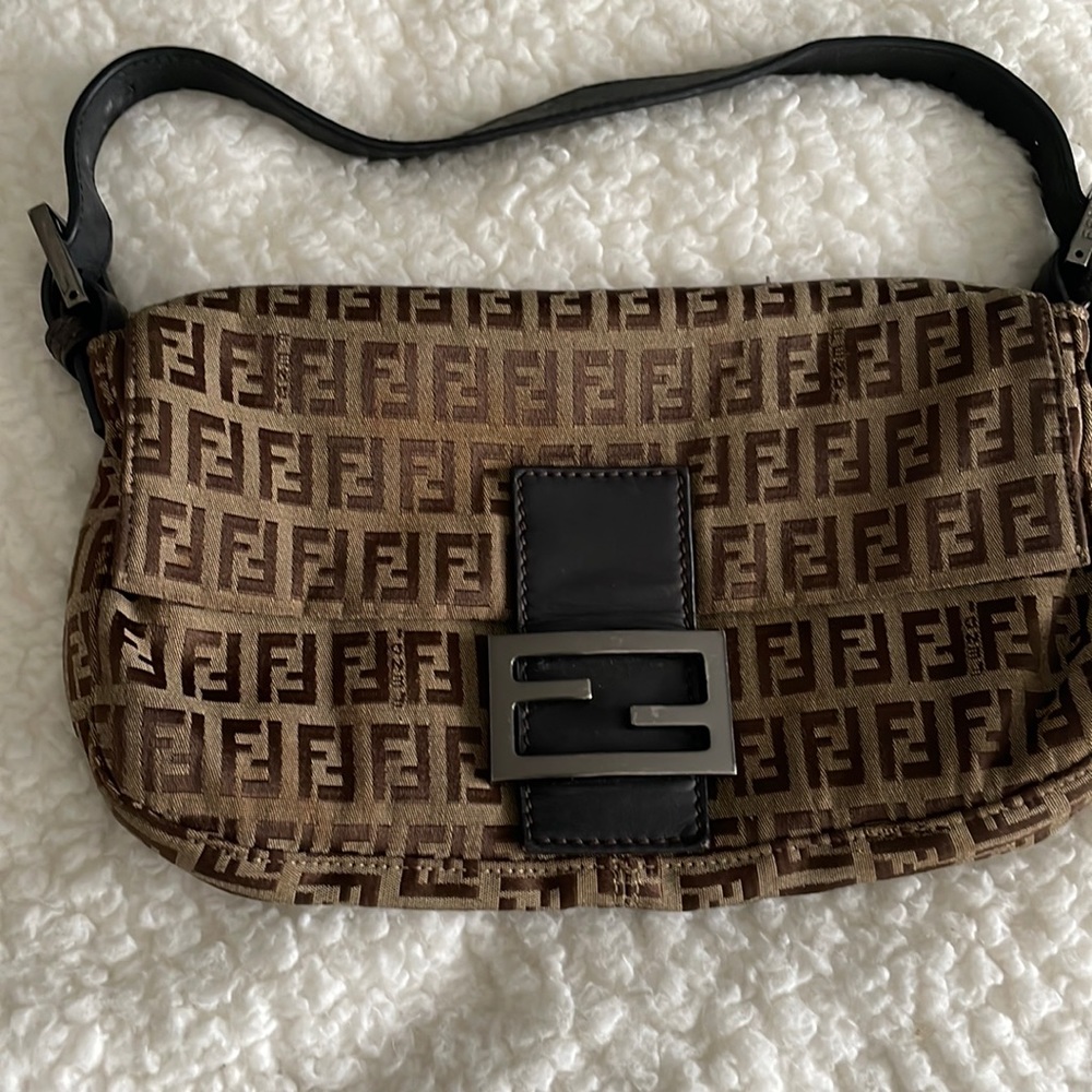 Small Fendi clutch